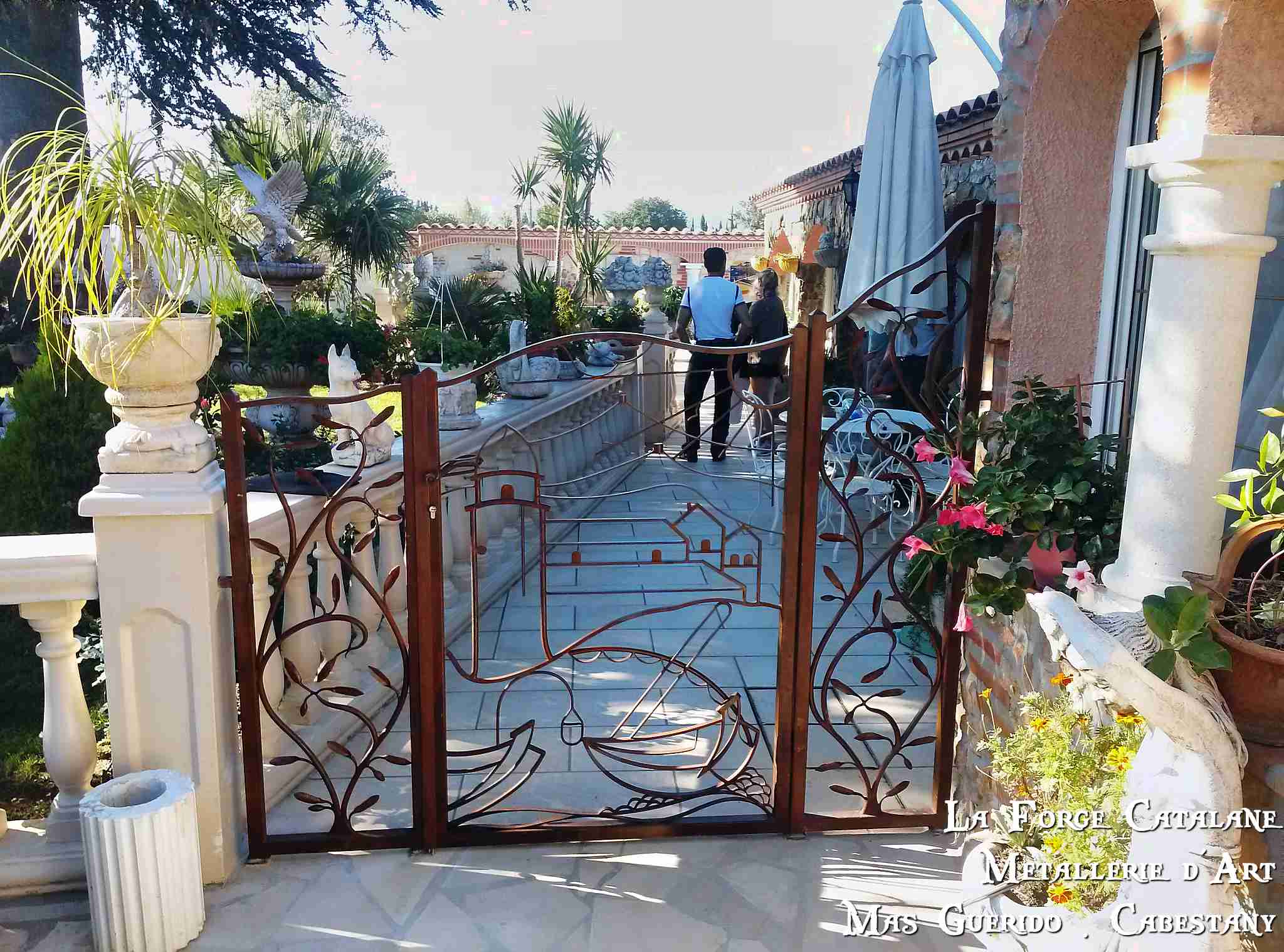 portillon vegetal rameaux olivier avec olives et feuilles collioure   forge catalane.jpg